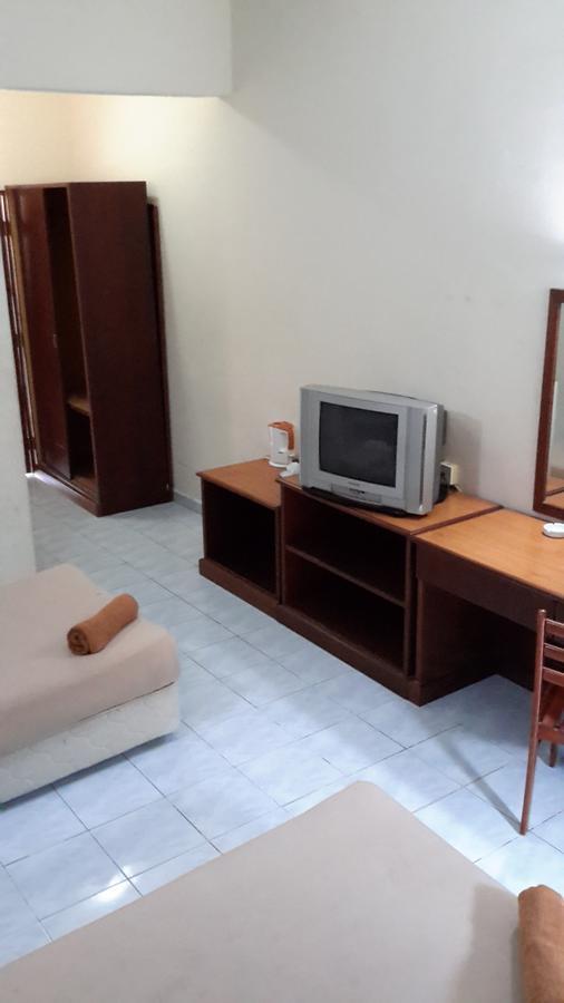 קמפונג קואלה בסוט Tanjung Demong Beach Resort מראה חיצוני תמונה
