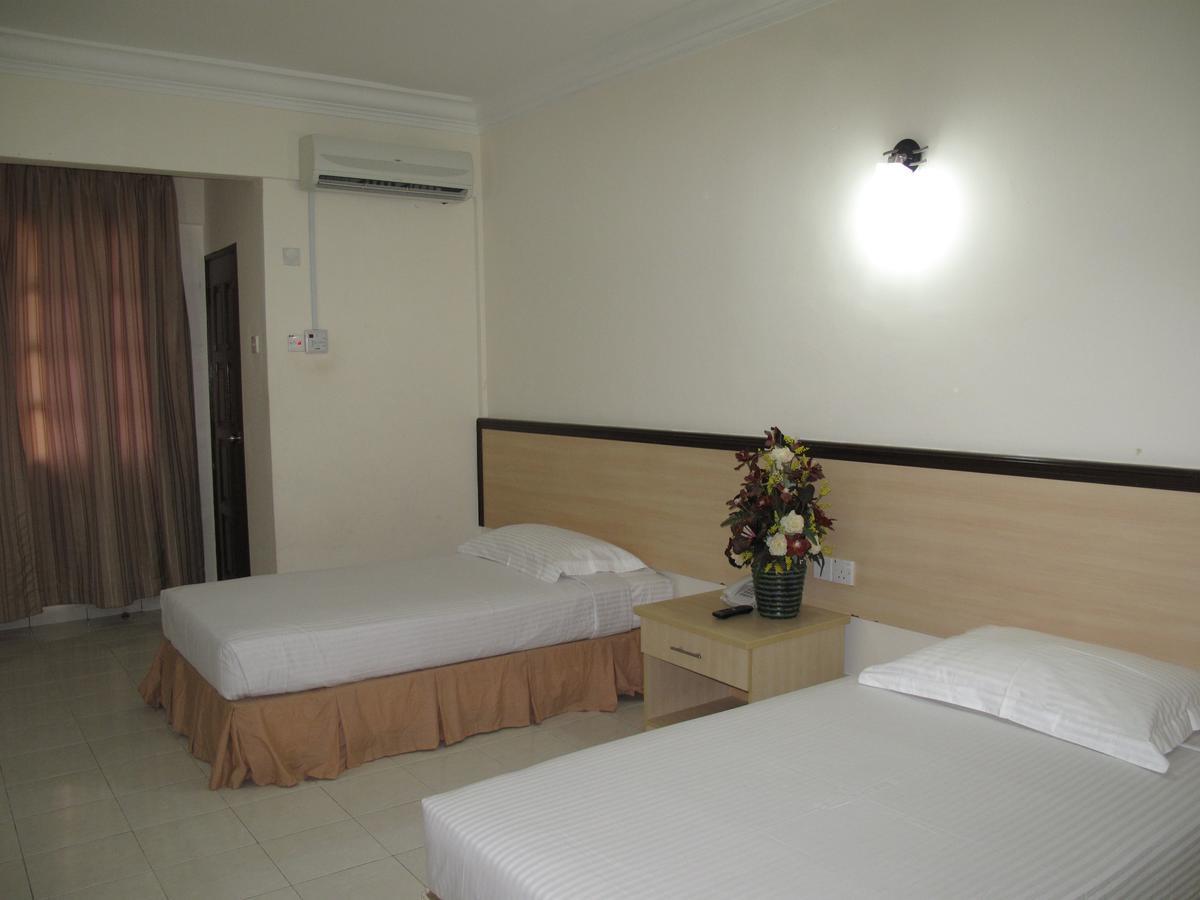 קמפונג קואלה בסוט Tanjung Demong Beach Resort מראה חיצוני תמונה