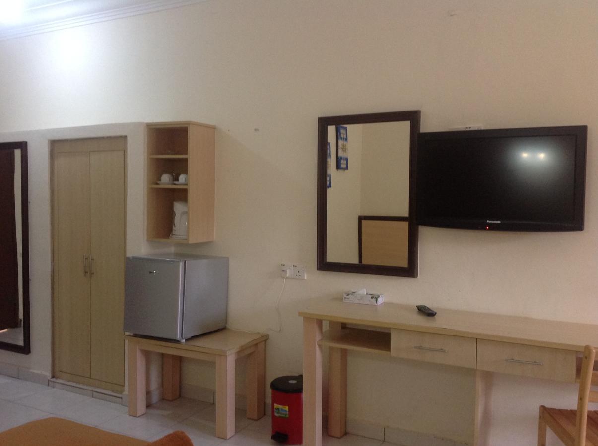 קמפונג קואלה בסוט Tanjung Demong Beach Resort מראה חיצוני תמונה