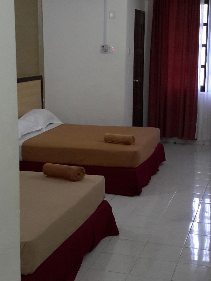 קמפונג קואלה בסוט Tanjung Demong Beach Resort מראה חיצוני תמונה
